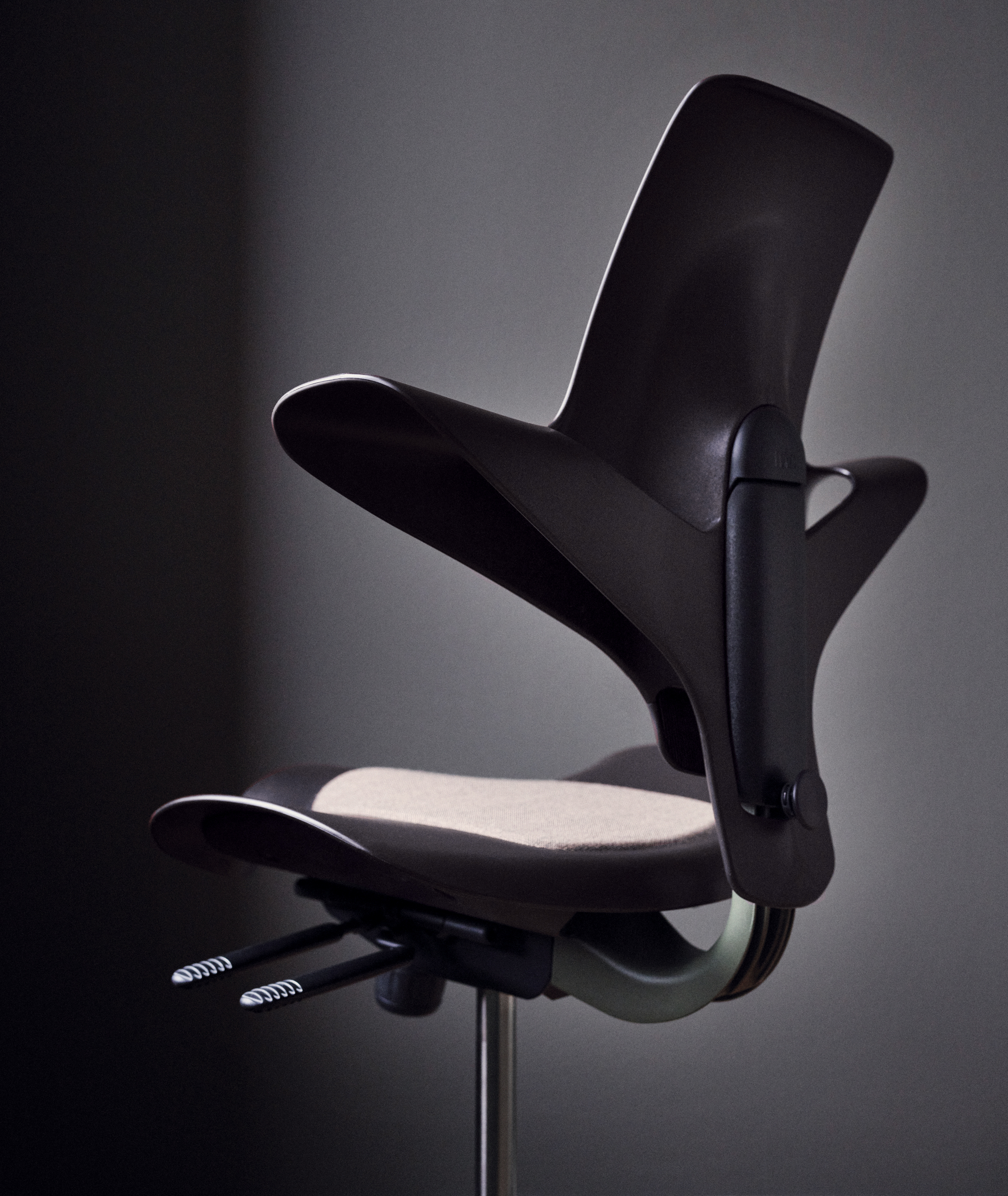 HÅG Capisco Puls black plastic detail