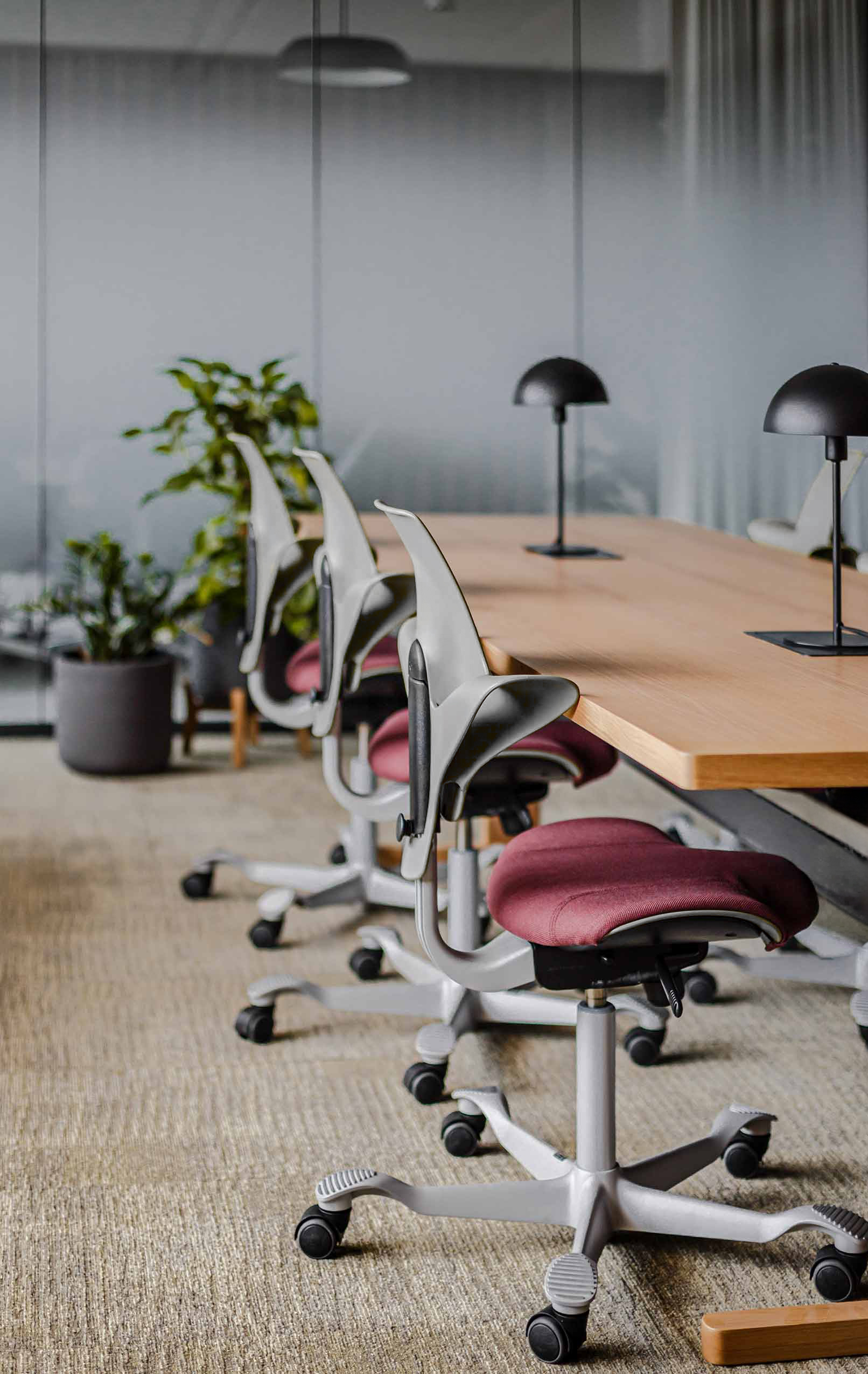 HÅG Capisco Puls at library table